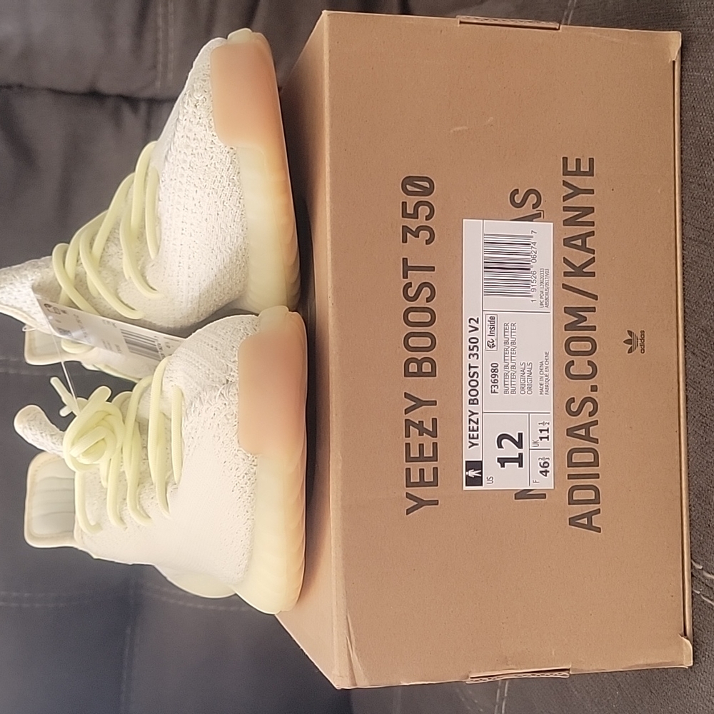 Brand new Yeezy Boost 350 V2 dead stock butters